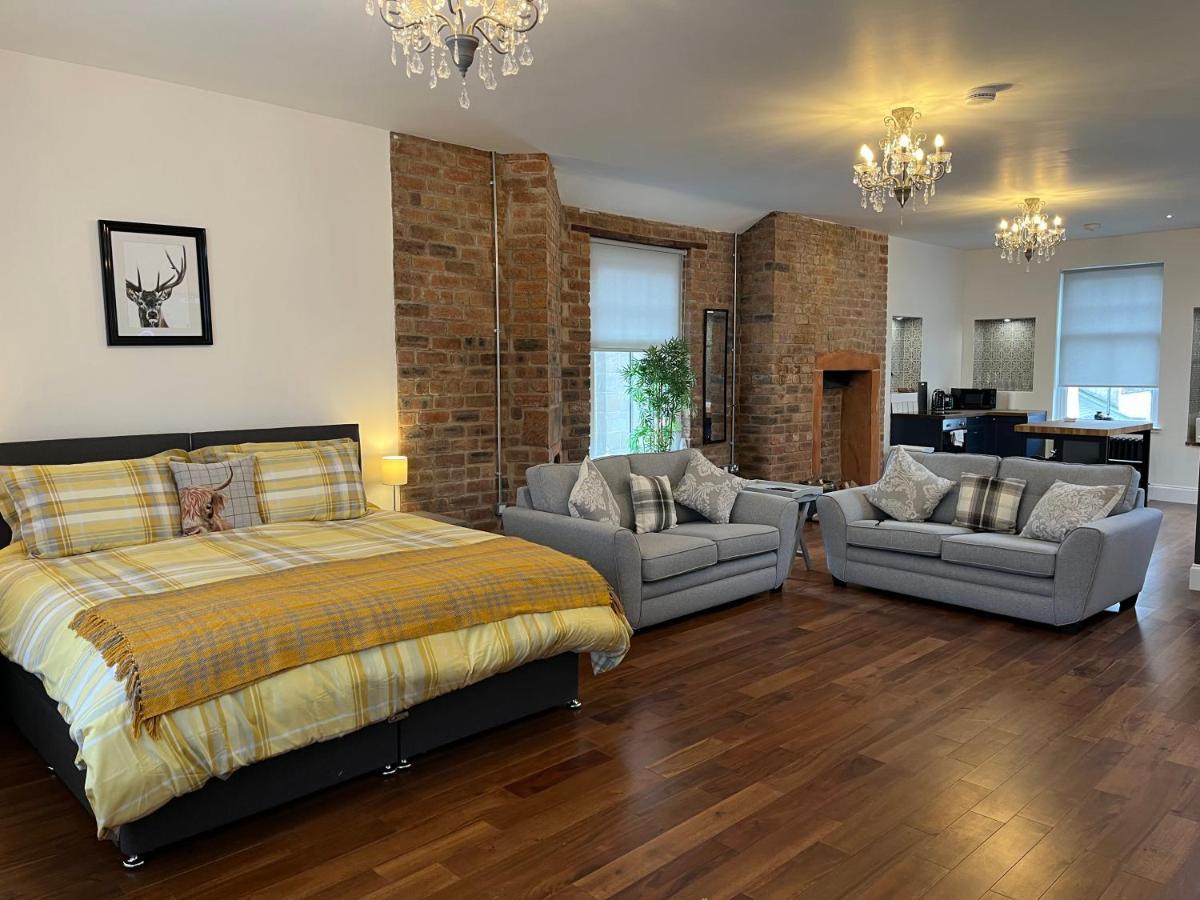 The Bards Loft, Large Studio Apartment Ayr Bagian luar foto